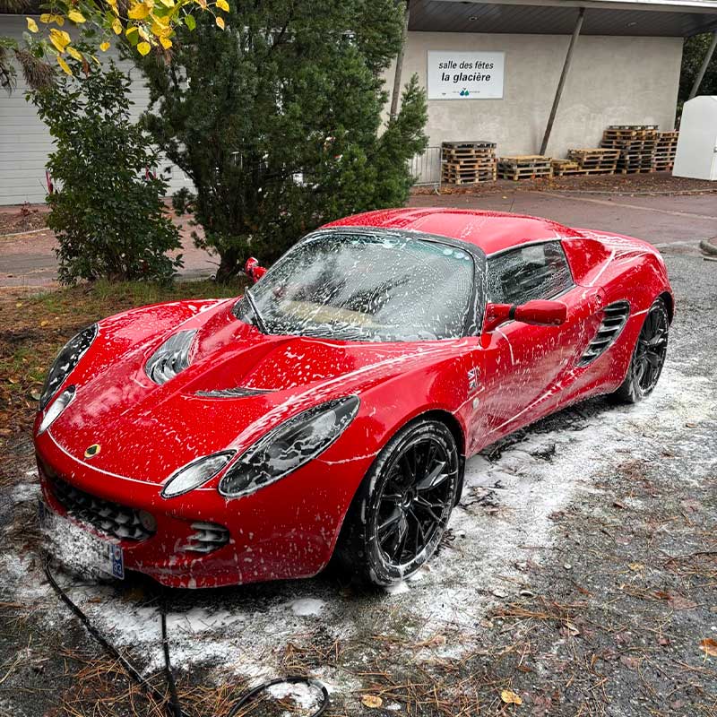 Nettoyage extérieur d'une Lotus Elise à Bordeaux