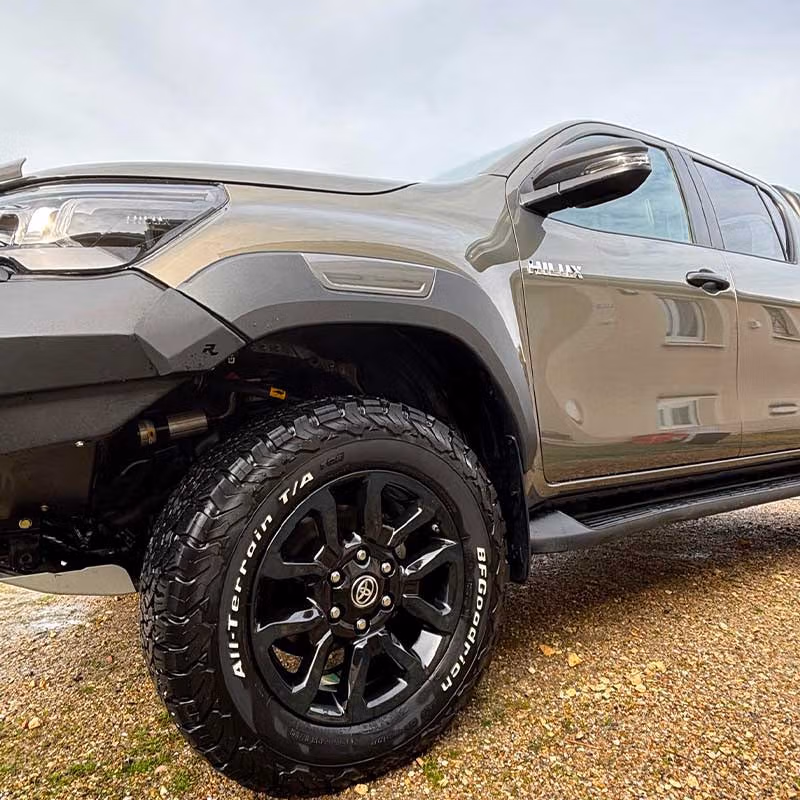 Detailing complet, pose cire de protection sur un 4x4 Lustrage et polissage à Bordeaux